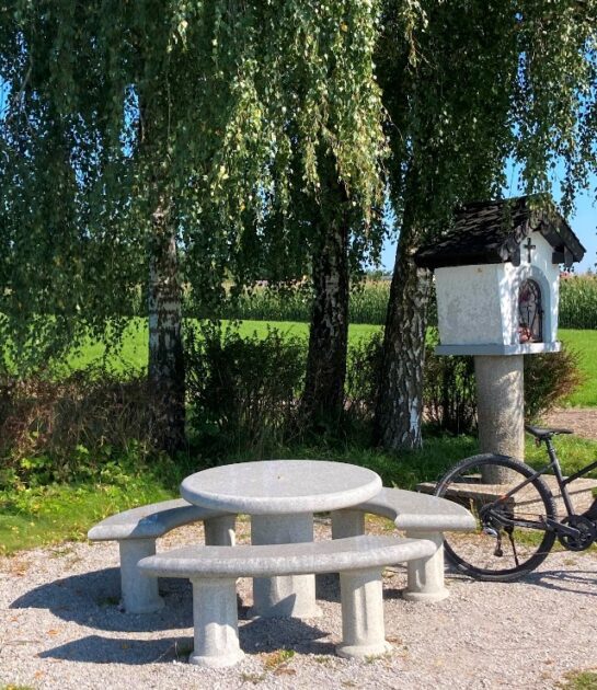 Grabensee Perwang Friedensplatz