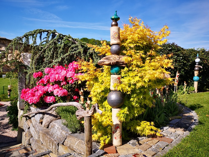 Elixhausen Keramik im Garten