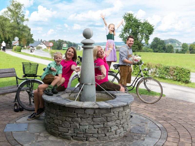 Matzinger Fountain in Seeham, Cycling in the Farmer's Autumn ©TVB Seeham