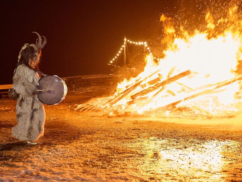 Wintersonnwendfeier und Rauhnachtstreiben in Seekirchen am Wallersee (c) Gerhard Kupfner