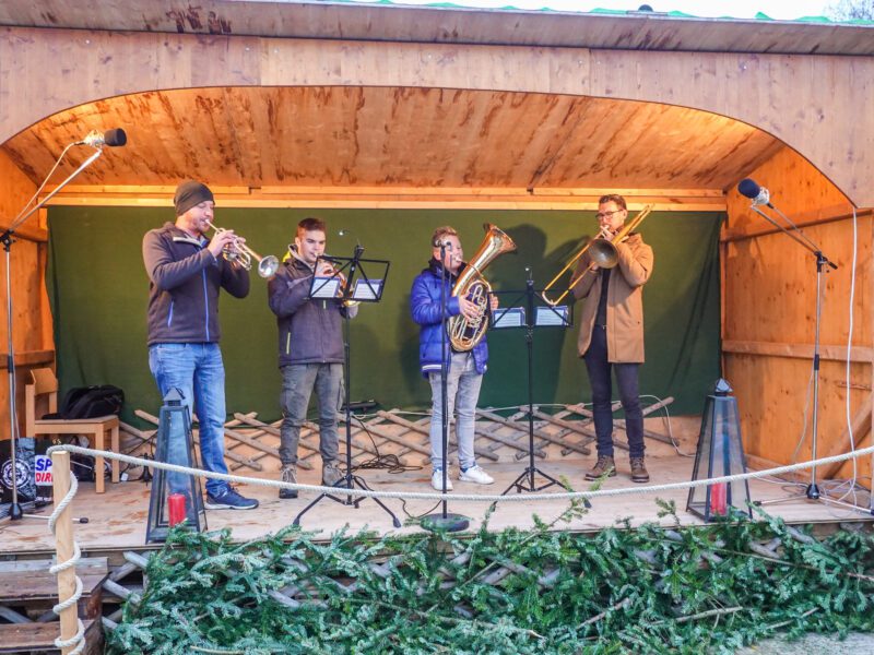 Young wind players at the Barbaramarkt in Obertrum (c) Tourismusverband Obertrum am See